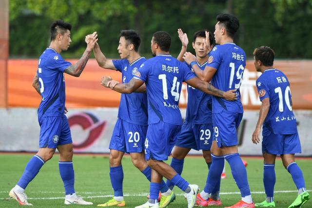 星空体育中国-江苏足球重回中超！昆山提前5轮冲超 两神迹在眼前