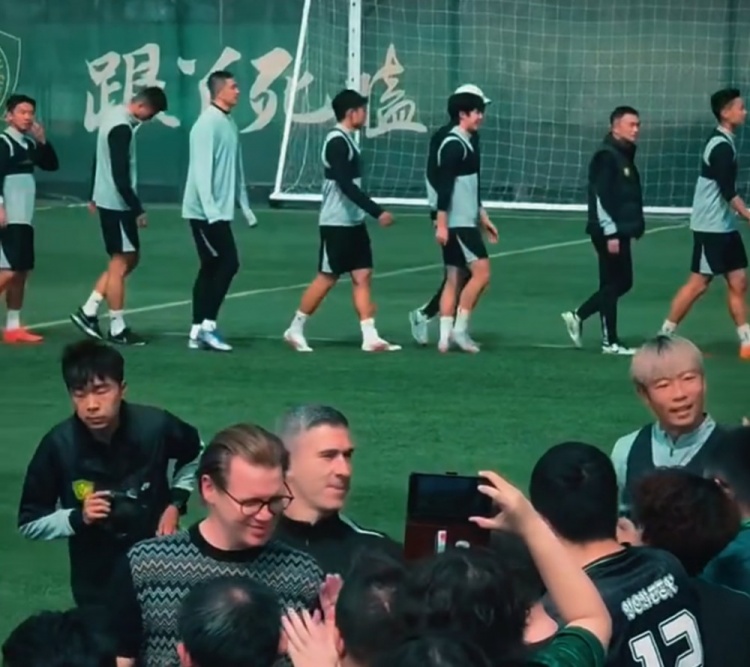 星空体育中国-博主：国安今日进行今年首次公开训练课，外援中卫拉莫斯暂未归队