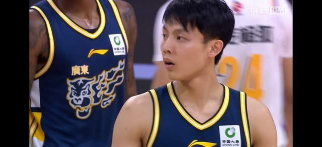 星空体育官网-广东102-53四川!球员评分:4人满分,3人良好,2人不合格